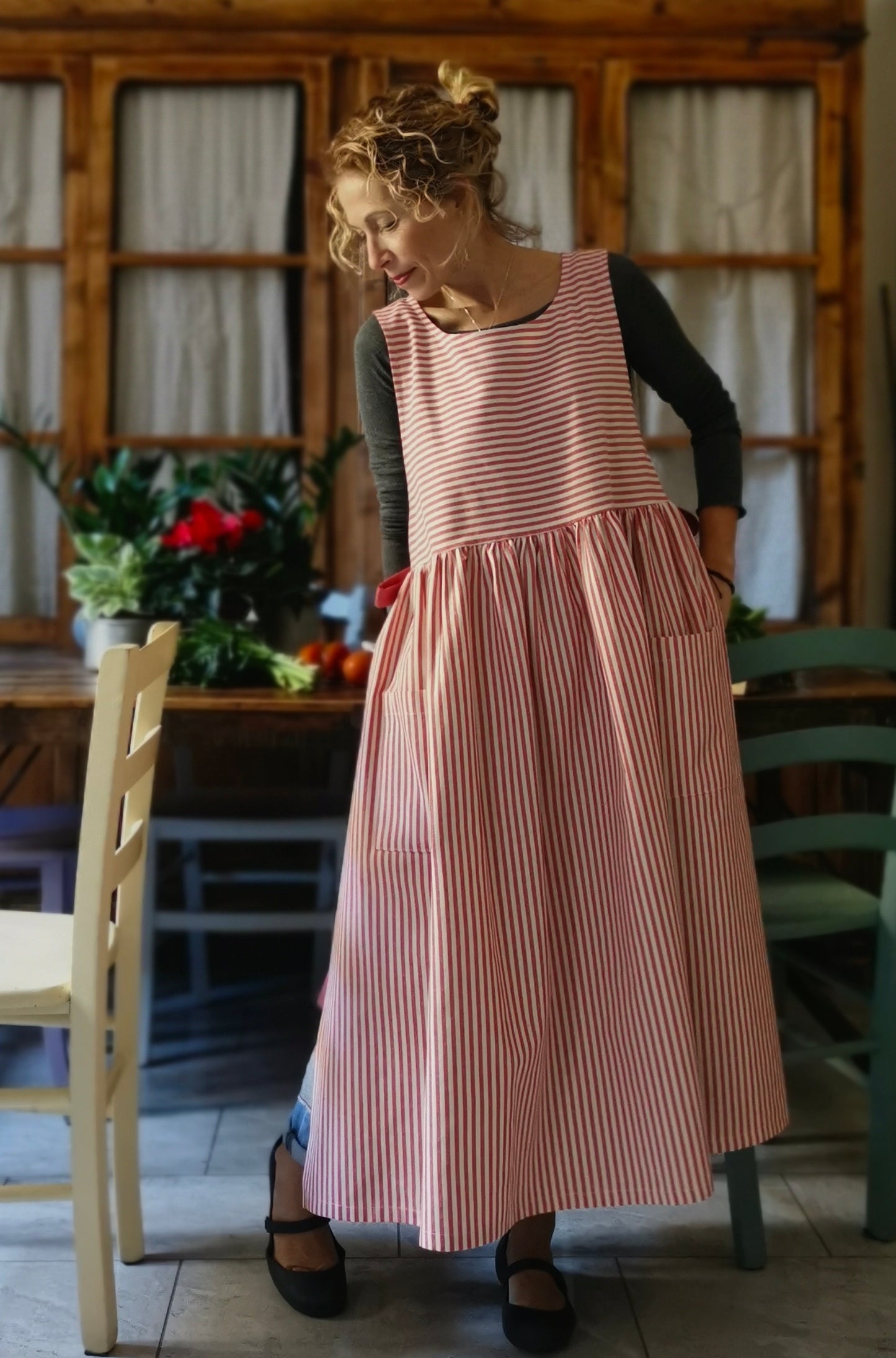 Cherry Red Striped Cotton Kitchen Apron for Women (Ref. 91)