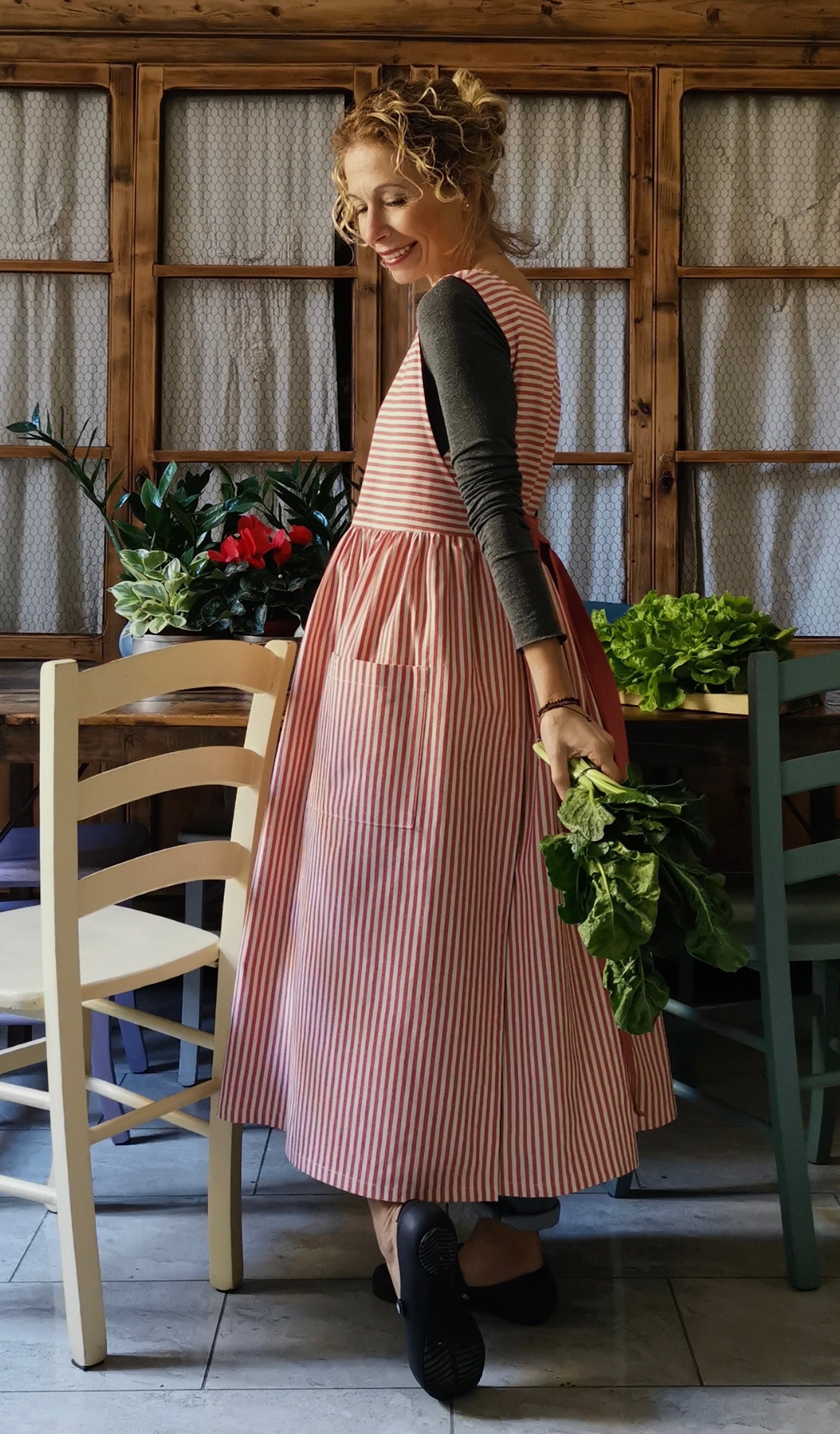 Cherry Red Striped Cotton Kitchen Apron for Women (Ref. 91)