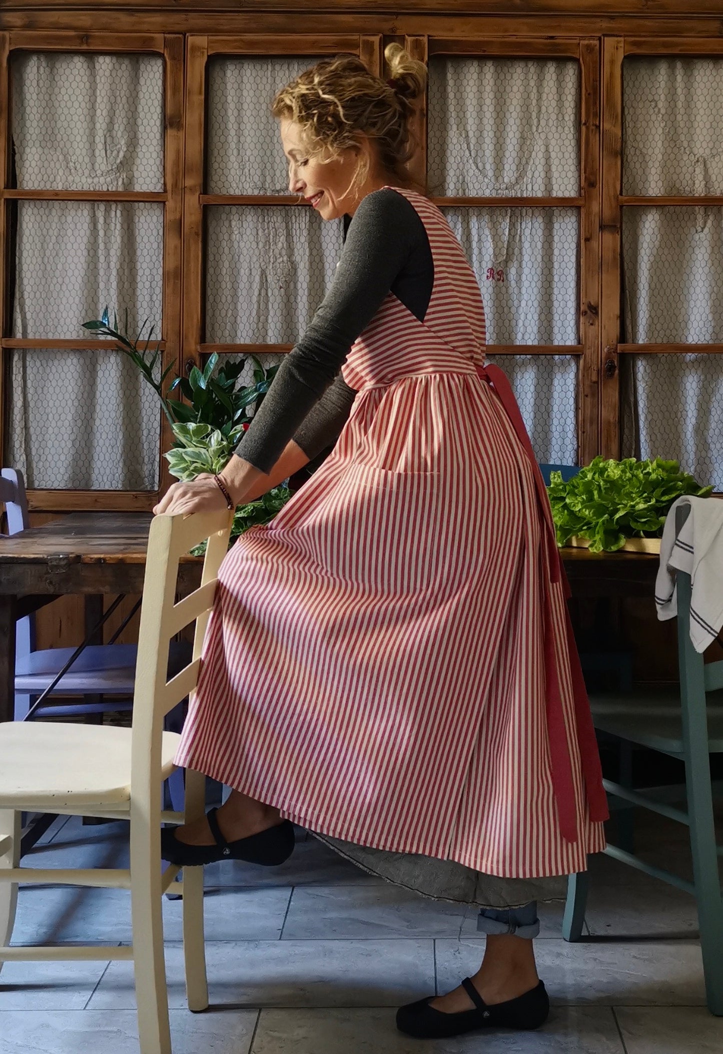 Cherry Red Striped Cotton Kitchen Apron for Women (Ref. 91)