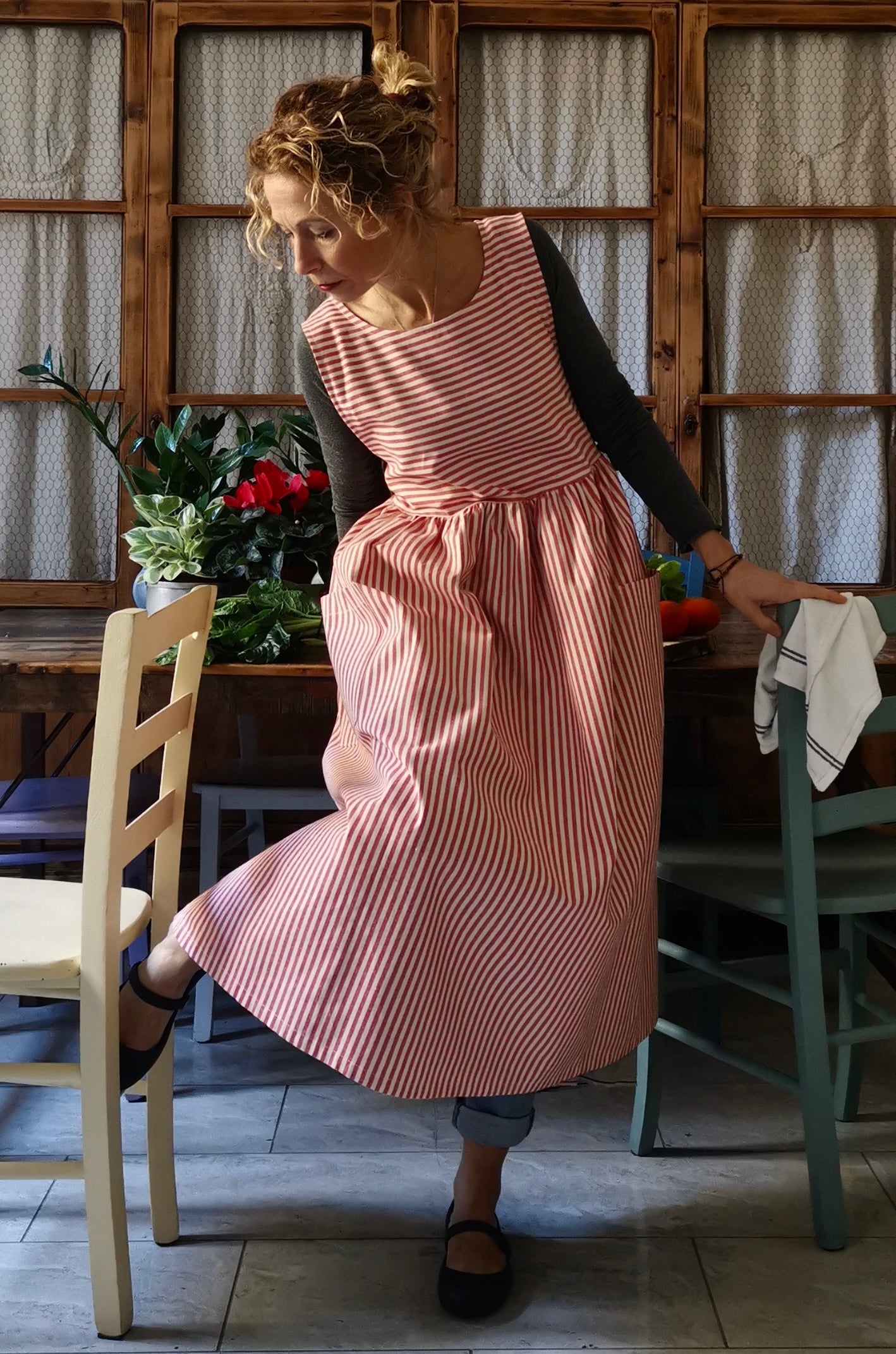 Cherry Red Striped Cotton Kitchen Apron for Women (Ref. 91)