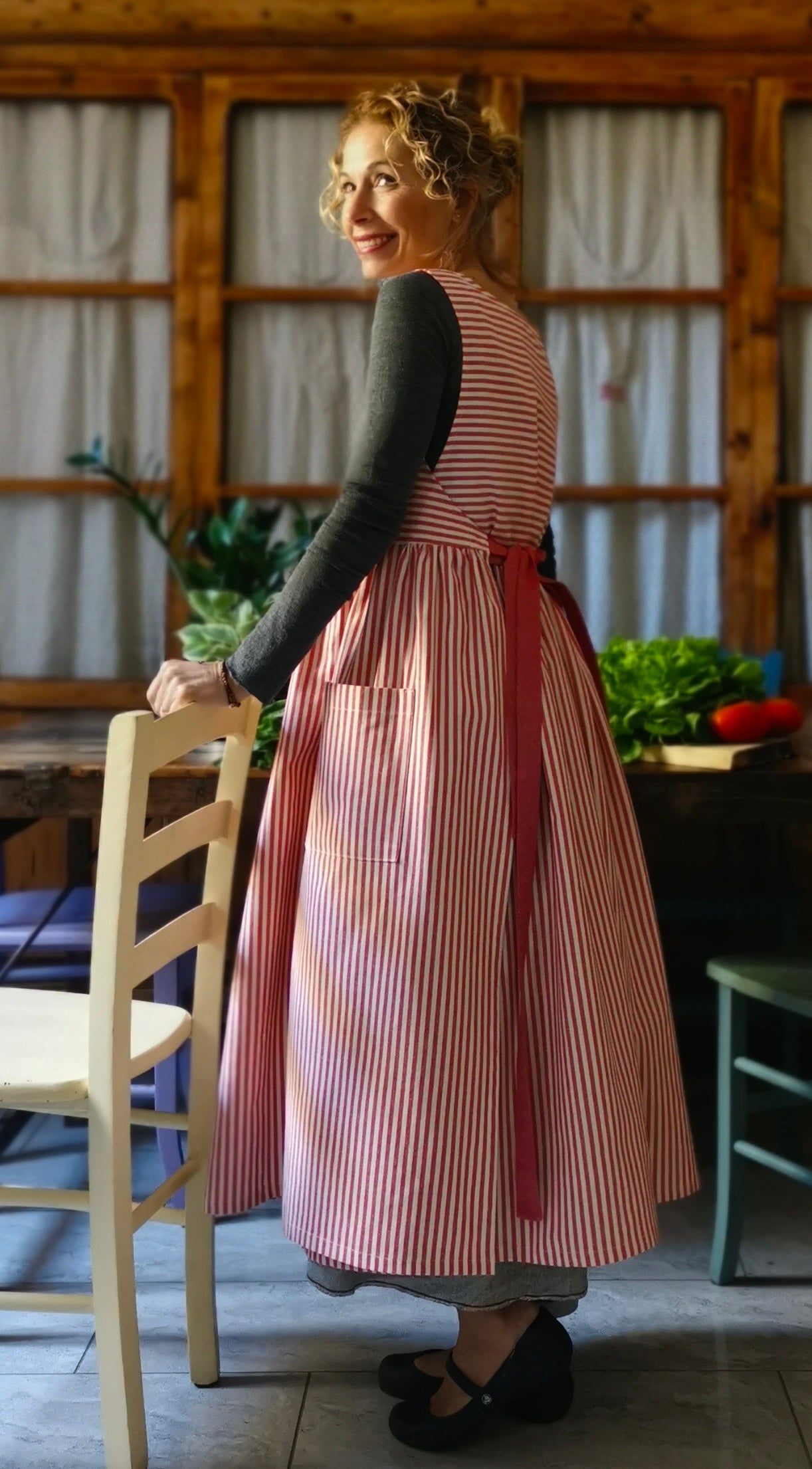 Cherry Red Striped Cotton Kitchen Apron for Women (Ref. 91)