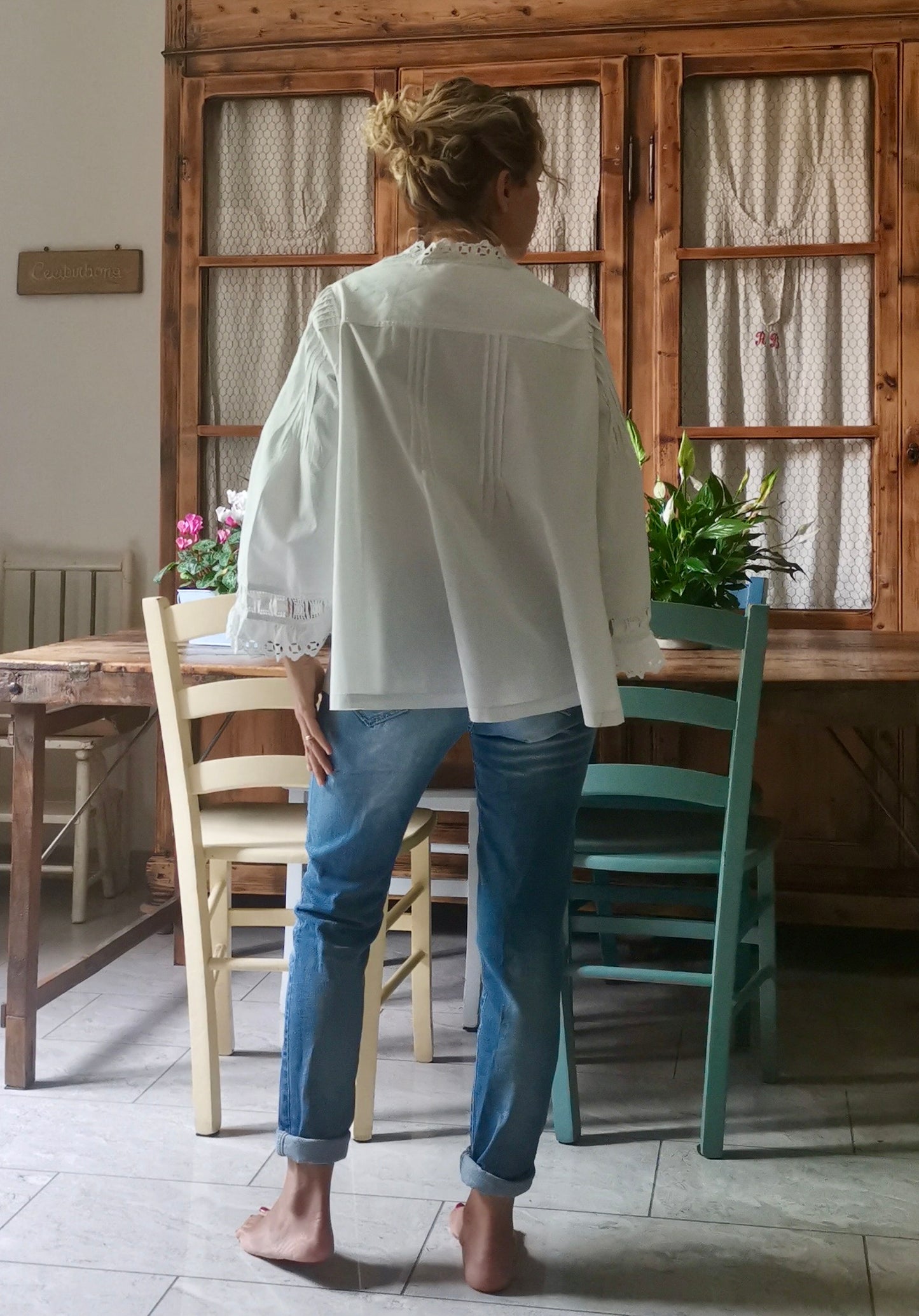 Camicia antica con pizzo a maniche lunghe  “Corredo di Angiolina”