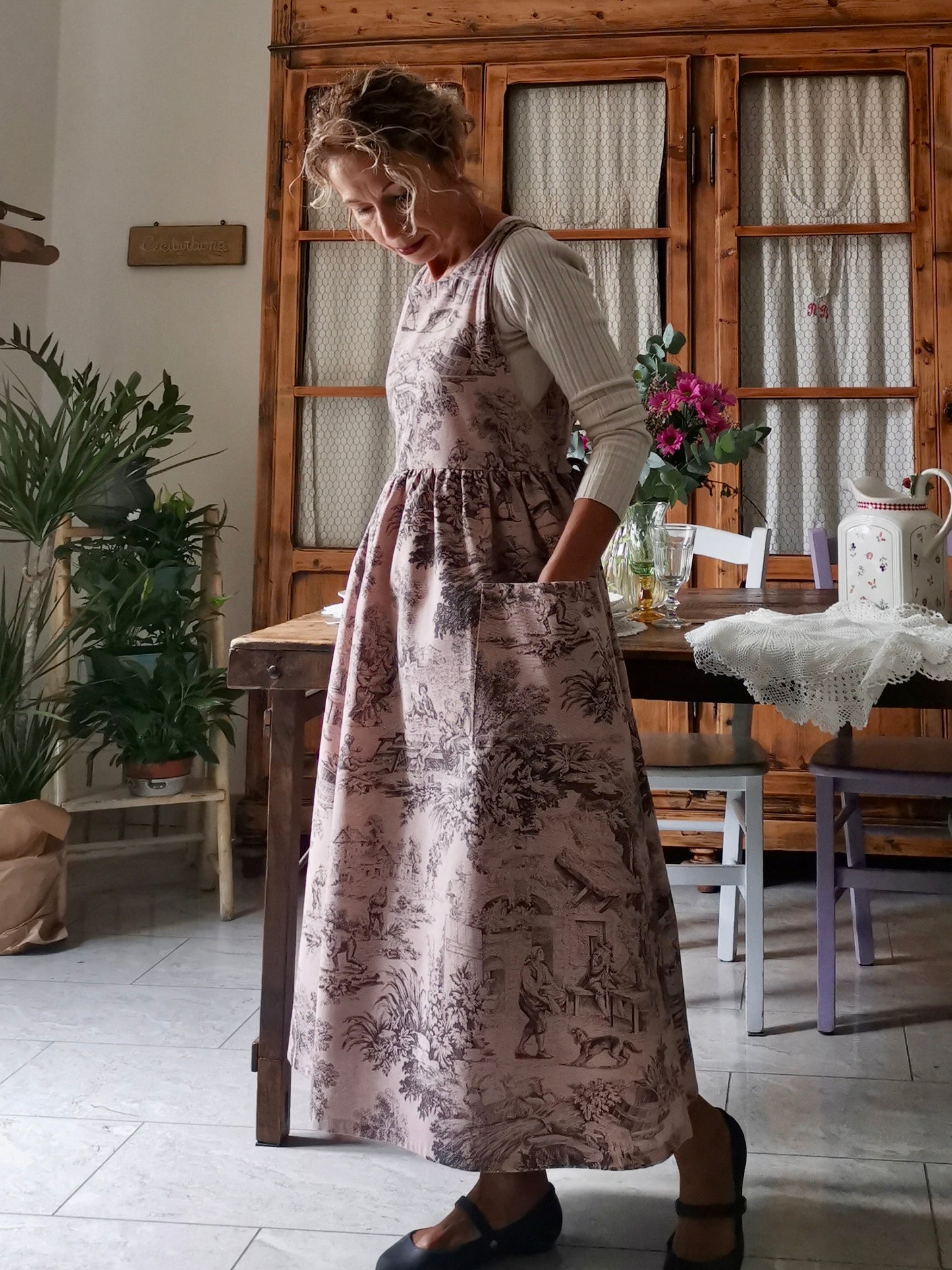 Pink toile de Jouy apron (Ref. 334)