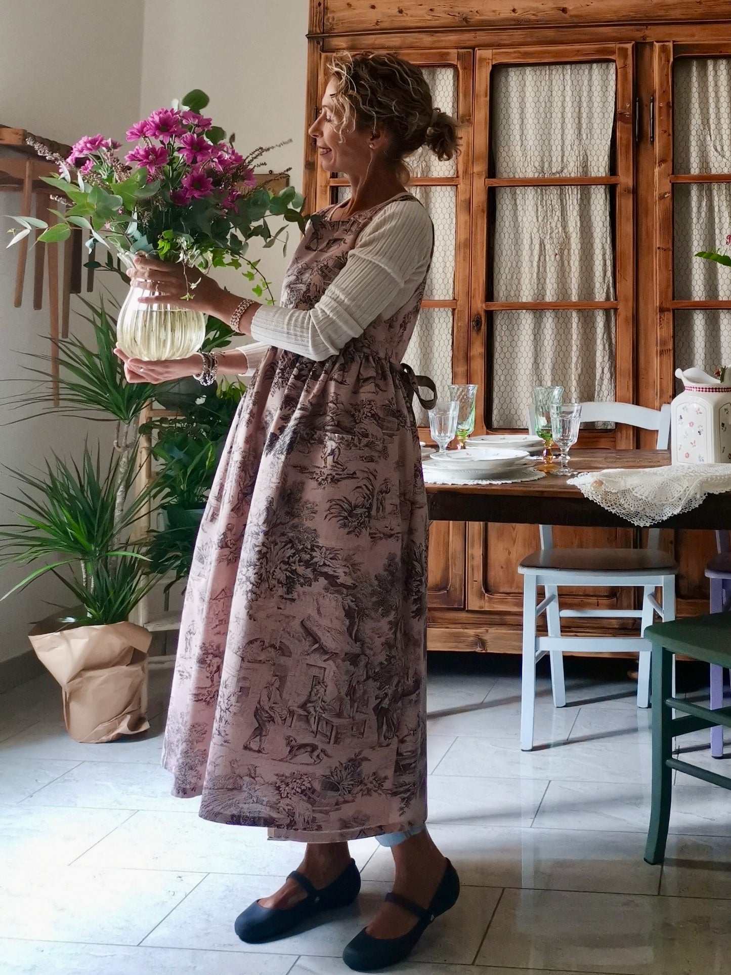 Pink toile de Jouy apron (Ref. 334)