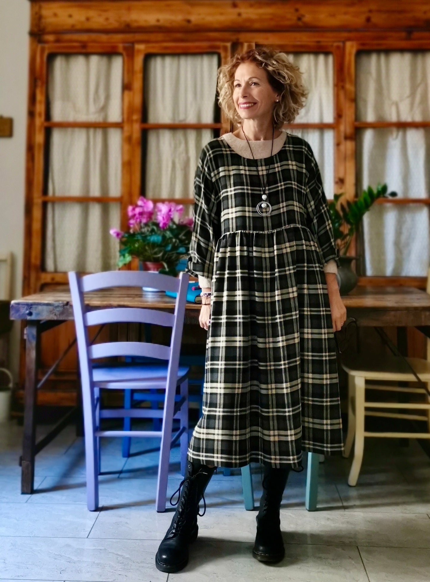 Abito con maniche kimono in lana tartan