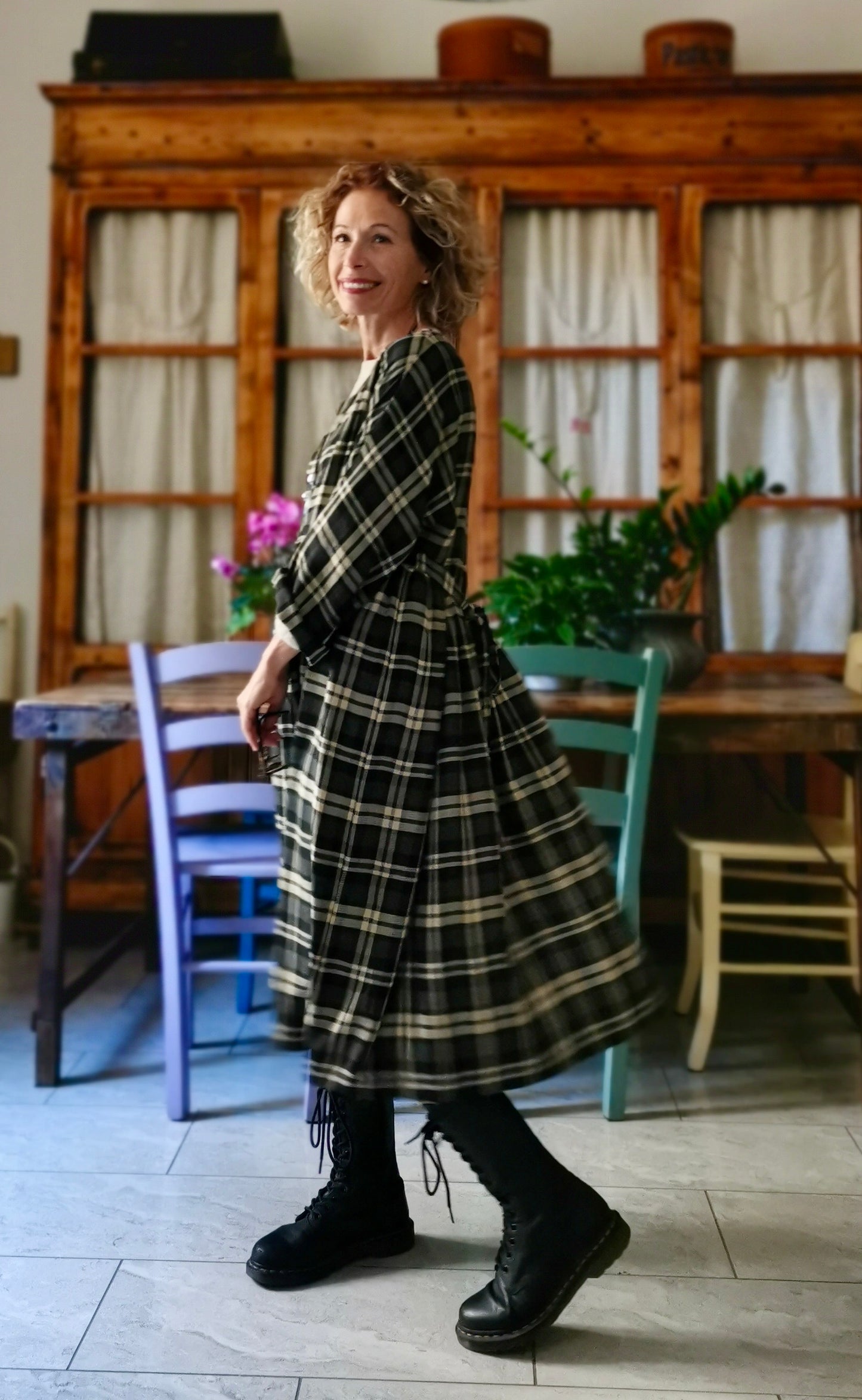 Abito con maniche kimono in lana tartan