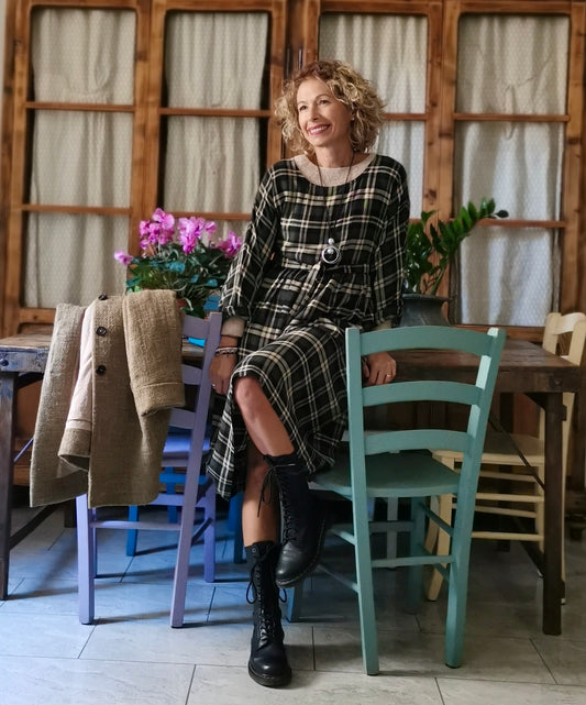 Abito con maniche kimono in lana tartan