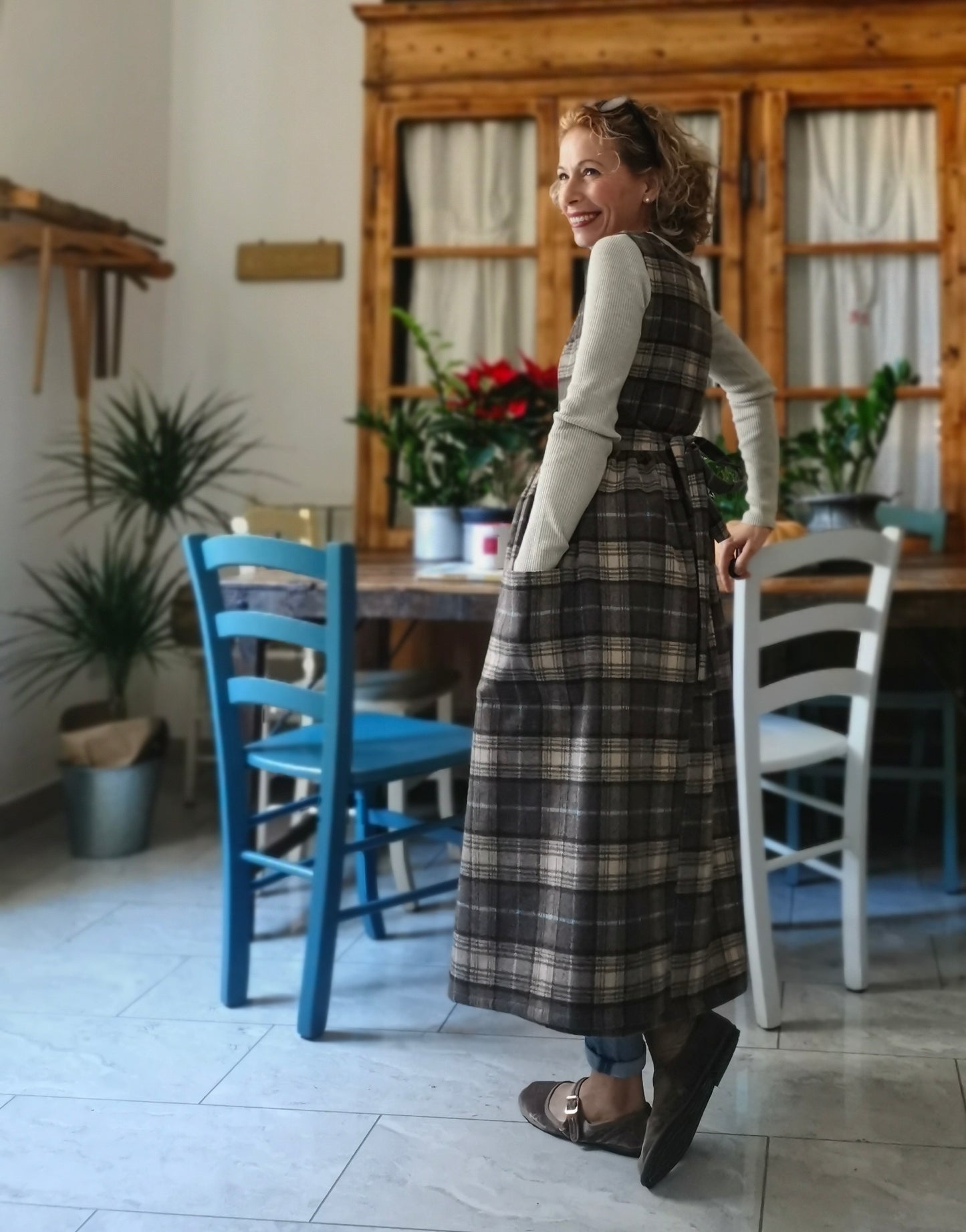 Brown tartan apron (Ref. 361)