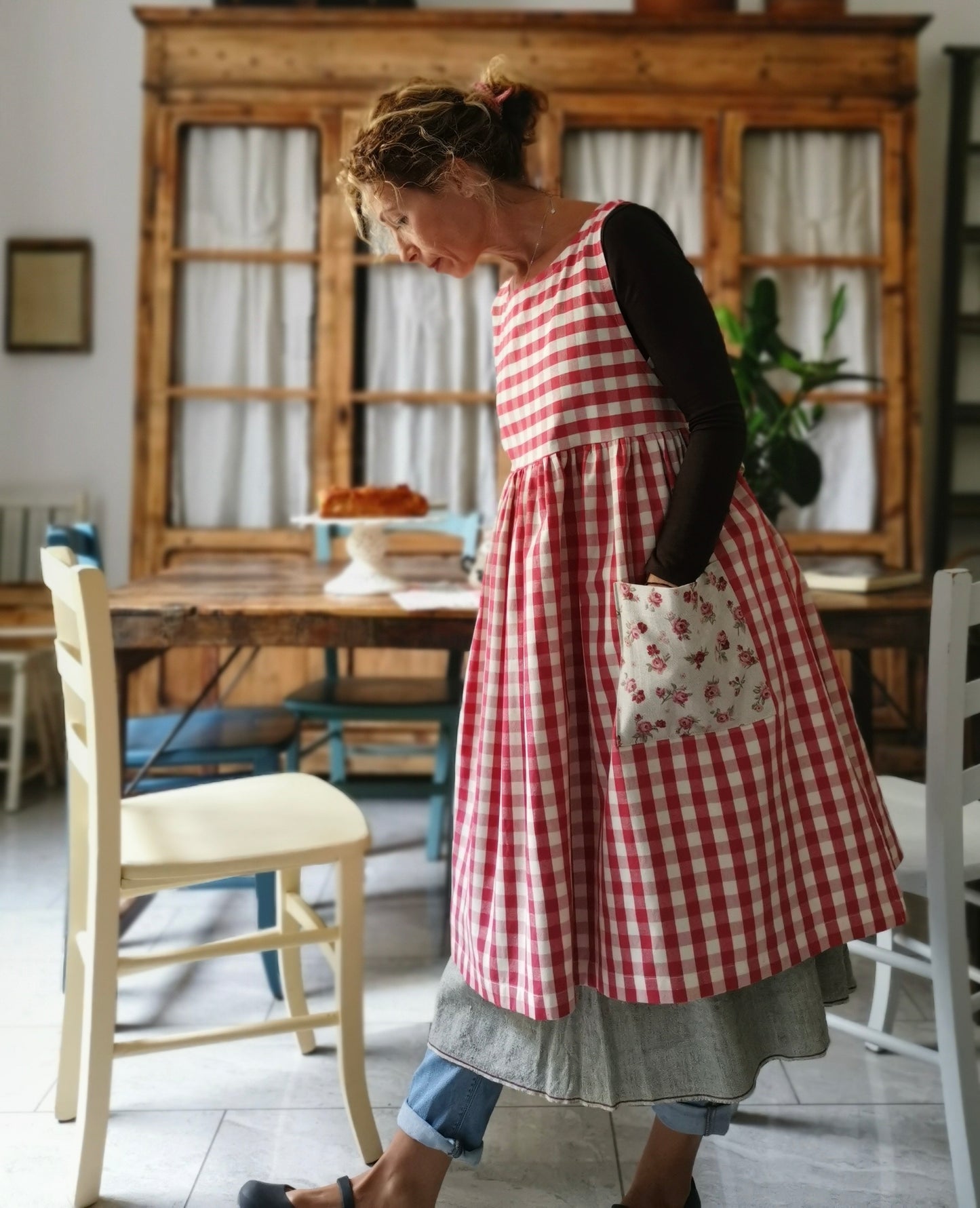 Réservé à Milva Tablier de cuisine femme en coton à carreaux rouges