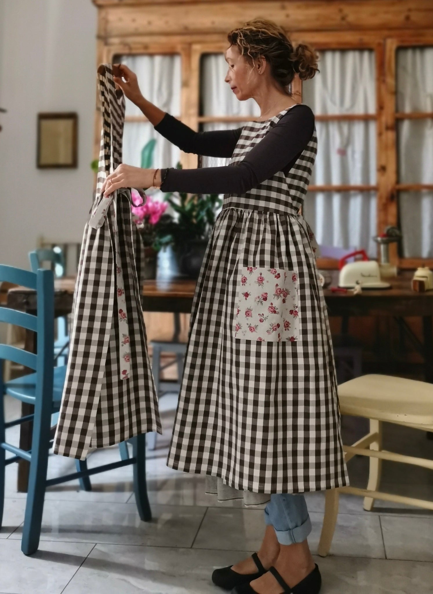 Women S Kitchen Apron In Light Blue Check Cotton Cecibirbona   99068656 1796 4A11 A0FF 77A296DA7242 8391f0c9 6d48 4659 9f47 2d3a3f5f7c09 1024x1024@2x 