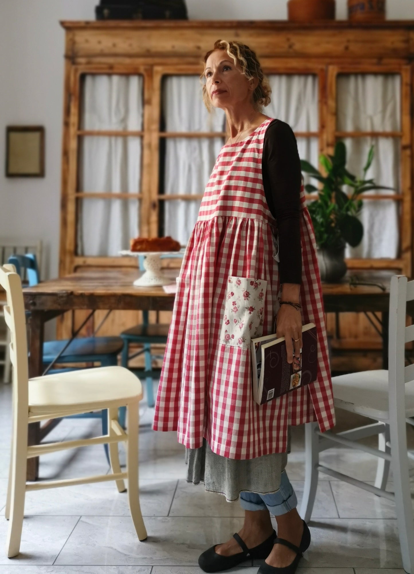 Réservé à Milva Tablier de cuisine femme en coton à carreaux rouges